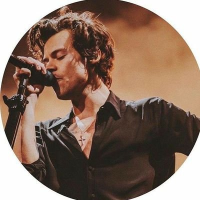 _uncoverx's profile picture. 𝓰 𝓸 𝓵 𝓭 𝓮 𝓷