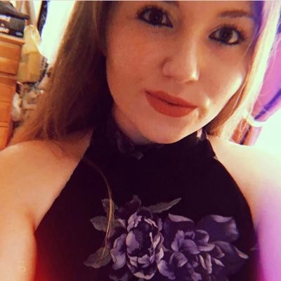 DHally04's profile picture. She/her✨ 23💫