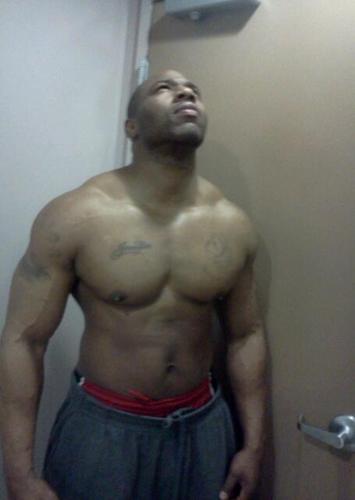 I am the best in the world! Follow.me as I crush my opponents wit brute force!