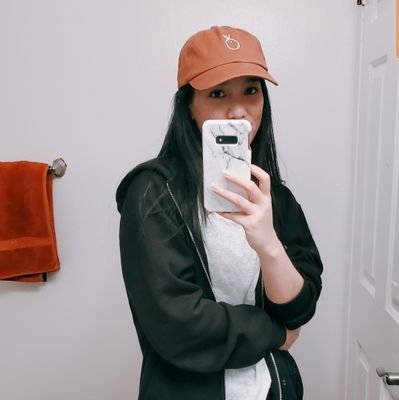 Adorangeble's profile picture. adorable + orange