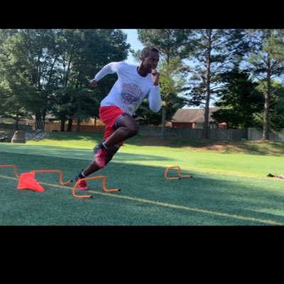 6’2 linebacker @ Germantown high school 👺 22’👨🏾🎓 YALL STAY SLEEP💯