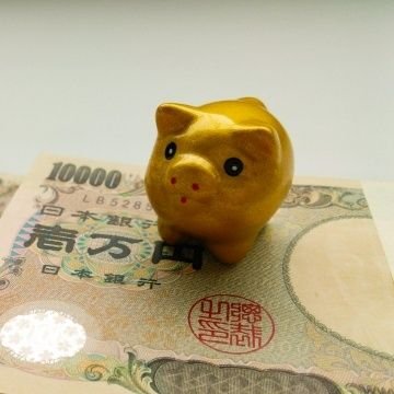 EverydayFX1's profile picture. ポジションを長くモテないビビリのさらりーまんスキャルパー。
ユーロドルと付き合ってはや3年。2021年（9月時点）の利益は170万円。
トレードスタイルは、逆張り99%。
伝家の宝刀「レジスタンスライン」を駆使し今日も奮闘中。