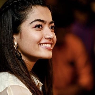 WELLCOME TO @iamrashmika OFFICIAL FANPAGE ✌✌FOLLOW AND SUPPORT ME TO GET LATEST UPDATES FROM OUR QUEEN ROSH 🙏🙏🙏🙏