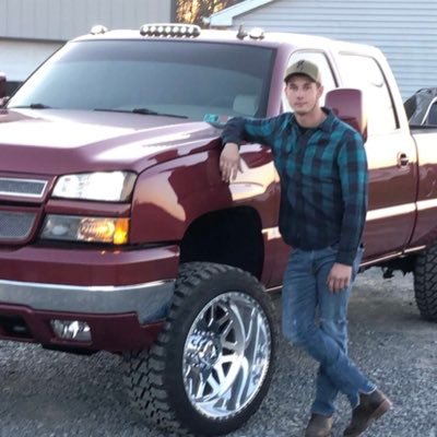 Love to hunt, snowmobiling, work, volleyball, mechanics, farming and would love to meet Madeline merlo! don’t want to be Jsut a ordinary person. go far in life!