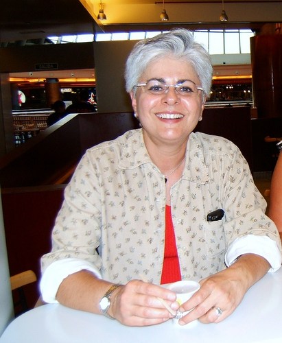 Presidente de la Asociación Cultural y Deportiva FORJA y vocal de la Junta Vecinal de Puente Almuhey. Eterna estudiante de inglés. Acompañada pero sola. Feliz.