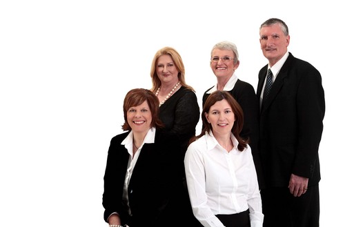 Fiona Dempsey is consistently in the top 5 brokers for The Mortgage Gallery, and offers “Service with Style.” Fiona is a professional with 25 yrs experience.