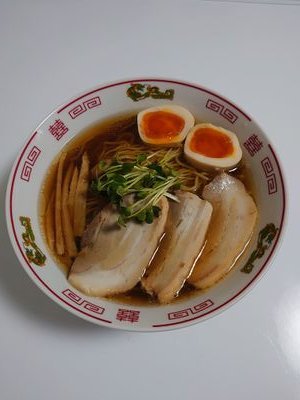 普段はしがないサラリーマンですが、自作ラーメンや食べたい物を作ってます❗
tweetは料理の過程と完成品を載せるスタイルです。良かったら写真をタップして見てください(^q^)ﾖﾛﾛ
ラーメン屋さん開業を目指して日々精進しています＼(^^)／
是非、応援✨して下さい❗

いいねはまとめて押すので、ご了承下さい(^^)