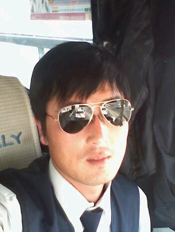 webkit37's profile picture. 