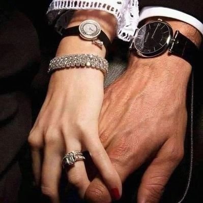 ‏⠀ 

لم أحبك كـ شخص فقط بل أحببتك
كـ وطن لا اريد الإنتماء لغيره ♥♩

⠀