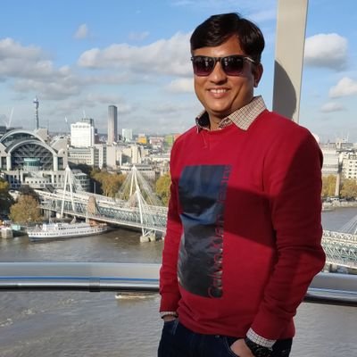 suyashholani's profile picture. 