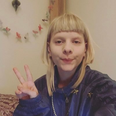 hi, yes, it’s me amber @gentlearthquake aka @ auroraschurchyard and I made this account to show appreciation to the ✌🏻 signs aurora gives us