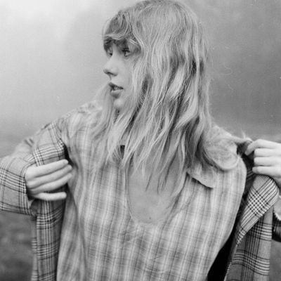 I Stand with by Loving Taylor for 7+ Eras I say proudly!13
Loverfest West 26th.
The altar is my hips
Even if it's a false god
We'd still worship this Love!13
💘