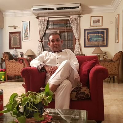 I'm a self employee Lawyer.
I'm never alone, Allah is always with me...
