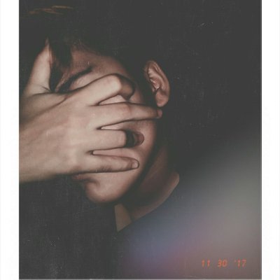 BerzaCalix's profile picture. A R I A N A 
G R A N D E
@YoutubePartner
@TwitchAffiliate