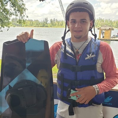 DominicR17's profile picture. RADAI👨🏼‍🦳🛸/POSEIDON🔱💦