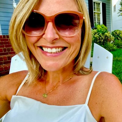 KarenAshworth14's profile picture.