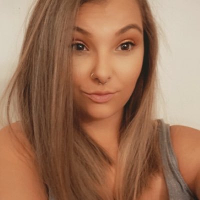 🌻Breann🌻24 All I do is work and sleep 🤦🏻‍♀️😴