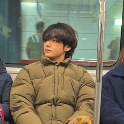 tataisunique's profile picture. bts forever