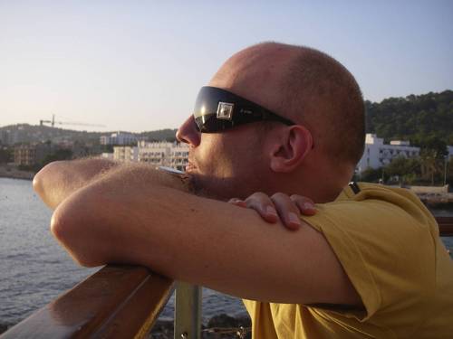 freisigmusic's profile picture. DJ/Producer and Audio Technician....your basic Music Geek