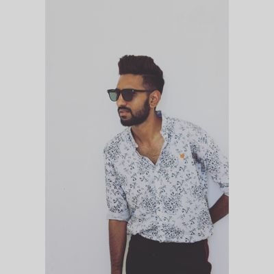 bilalvlogss's profile picture. Fake smile will make you more cute ☺