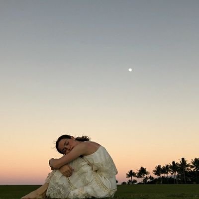 enthralled_love's profile picture. love. xv. she/her. bicurious. hispanic. gemini euphoria. marvel. obx.