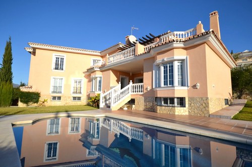 VillaSalesSpain's profile picture. Villas for sale in Spain 's Costa del Sol property for sale Luxury modern villas Rustic Rural Country villas fincas properties for all budgets