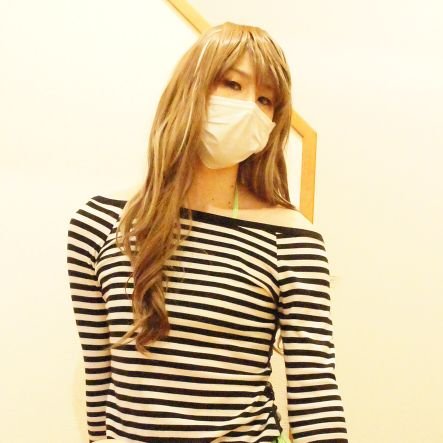 趣味が高じて横浜の女装バー「FUN FUN 」で週末キャストとしてお手伝いしてます
ブーツ、ピンヒール、エナメル、際どい服装等に興味あり
コメントくれたら返信します
#女装 #ギャル @FUNFUNyokohama
https://t.co/vGVWAkEJVU