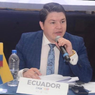 Abogado/Judoca/Ex Seleccionado del Ecuador de Judo/Apasionado por el deporte/Azogueño de corazón/Ex Viceministro de Deporte.