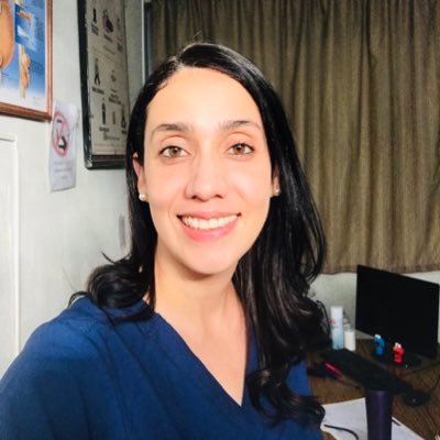 jefa del programa de diálisis peritoneal en la unidad nacional del enfermo renal crónico, Nefrologia / medicina interna