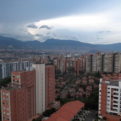 ari_raf's profile picture. Medellín-Antioquia pasivo whast app 3136494938