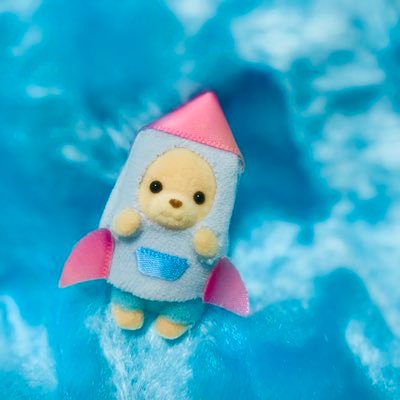 かわいいものがだいすき。シルバニア♡→クマの赤ちゃん ジェイソンくん🧸 サンリオ♡→タキシードサムくん🎀着ぐるみを作ったりしてよく一緒にお出かけします☺︎なかよくしてください♡無言フォロー失礼いたします。
