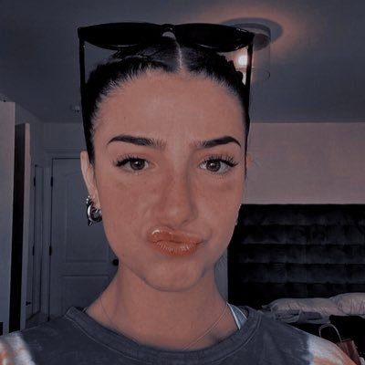 claritacarvalh2's profile picture. remember: i love you! have a amazing day!❤️