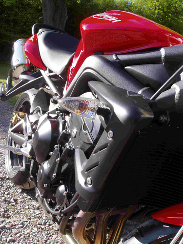 richardlowy's profile picture. 