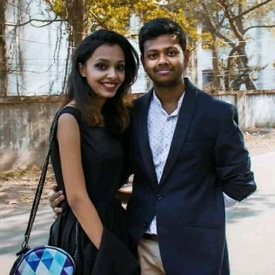 vagabondartisa1's profile picture. Artisan, a creator, nothing but to create art 
Paper and colors_Digitals and frames 
 Looking for some support from this world, which has some parts of art!! 💙