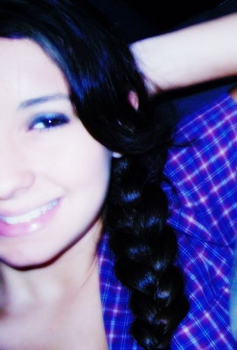 BruunaLoopess2's profile picture. Now I'm feelin so fly like a G6 .

 http://t.co/Z7PcwQkidX