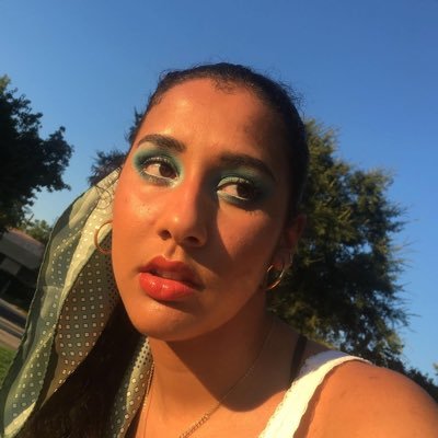 ✨They✨🌈 Biologist that loves makeup IG/TikTok: @glitter.god.dess