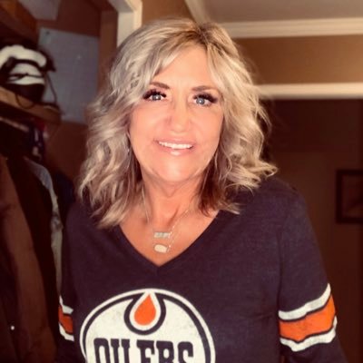 Proud mom of an awesome kid. Cosmetology and Esthetics Teacher at Salisbury Composite High School. ❤️my kid ❤️my job ❤️Oilers ❤️all hockey