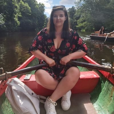 Miss L Smith 🌼 (@MissLSmithEng ) Drama Graduate. Coffee Enthusiast. Pet Mum. Doodler. Admirer of the Arts. 🏳️🌈🎭☕ Secondary English PGCE 20/21 with Leeds Beckett and Five Towns ITT 👩🏻🏫🎓 Miss L Smith 🌼 (@MissLSmithEng )