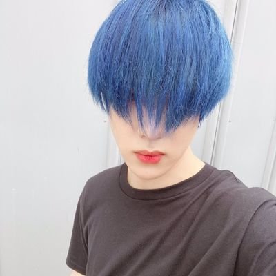 WayVaby's profile picture. I love to eat,sleep and nct ! my trademark : :3

Xuxi and Kun is my bias, the rest of #NCT and #WAYV are my bias wrecker :3