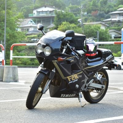 ヤマハ。ホンダ。TZM50R。FZR250　2KR。CBR1000RR。SC57。ハイエース。D5600。