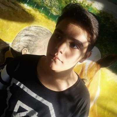 Olá, sou o garenzão e gosto de fazer umas gameplays nas quais eu só morro lá na twitch. Cola lá pra conferir: https://t.co/6AegI0kUcI