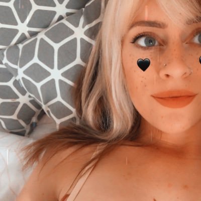 iamtherumour's profile picture. i feel nervous. it’s nice to feel something.