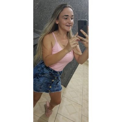 Gabriel62804287's profile picture. 18anos🤪
Moro RS🍃
Namorada de Vinicius Leander Delo❤️