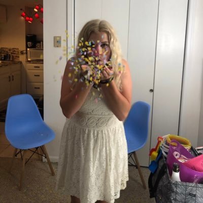 annamary_17's profile picture. HAKUNA MATATA @ShadesofGraye 🔜✈️ 🇲🇽