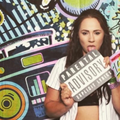 Adrianxoxo93's profile picture. 🖤