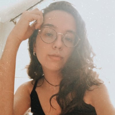 lovchandlerbing's profile picture. Just another 22 year old adult on twitter i guess ptx + broadway baby 💫