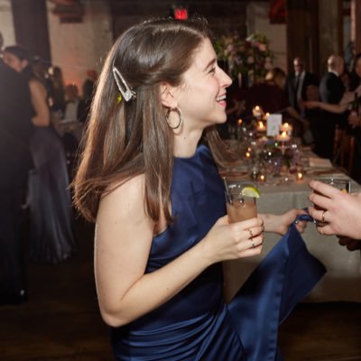 comms director @thrivecapital; @sofi, @23andMe, & @hiltzikstrat alum
