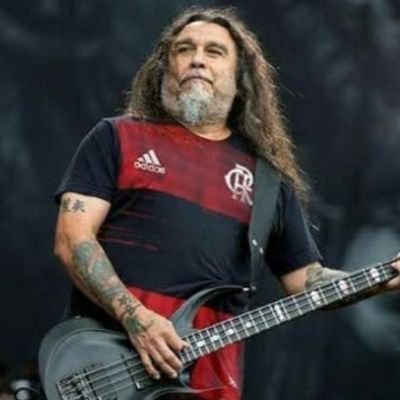 do pó viemos, ao metal nos entregaremos
meu unico sonho é arrancar a cabeça do bolsonaro