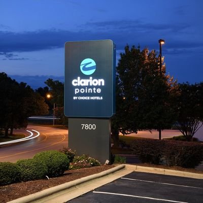 Experience a new way to stay in Greensboro! The Clarion Pointe® Greensboro Airport hotel offers contemporary designs and elevated amenities.