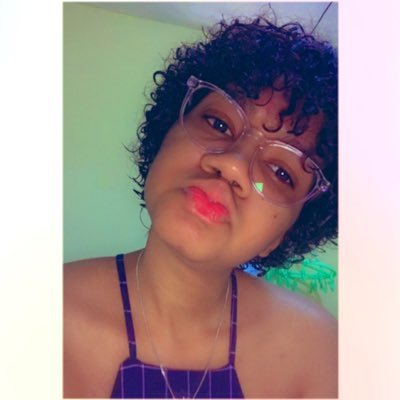 YeilinEspinal's profile picture. [Dios†]  [IG; YeilinEspinal]   Compositora&Cantante. [CULONA♡] [Fustrada Con el CHOCOLATE]   [Mi brot @theriver05♡] SOLTERA♡